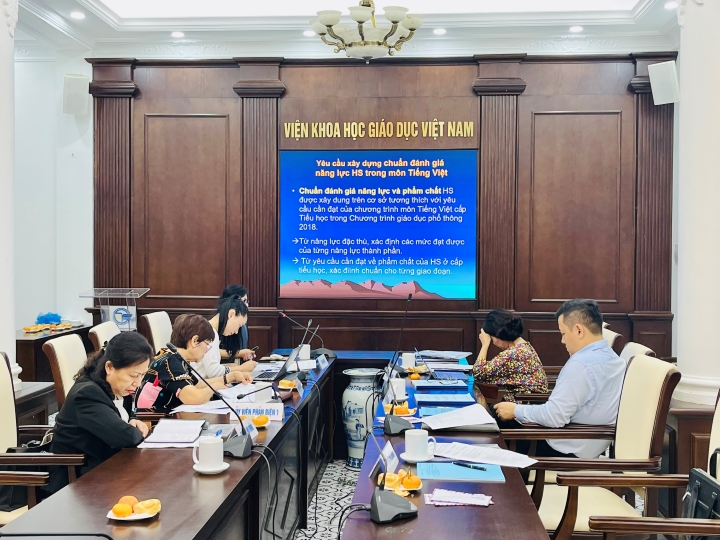 Nghiệm thu cơ sở đề tài KH&CN “Nghiên cứu xây dựng chuẩn đánh giá năng lực và phẩm chất của học sinh trong môn Tiếng Việt cấp Tiểu học trong Chương trình GDPT 2018”